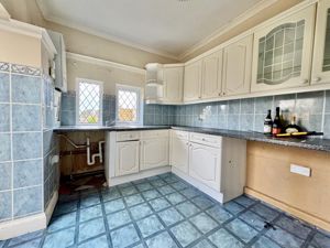 Photo 8- click for photo gallery